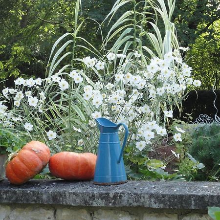 Saint-Saturnin-du-Bois Les 2 Madeleine Bed & Breakfast エクステリア 写真