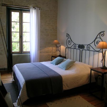 Saint-Saturnin-du-Bois Les 2 Madeleine Bed & Breakfast エクステリア 写真