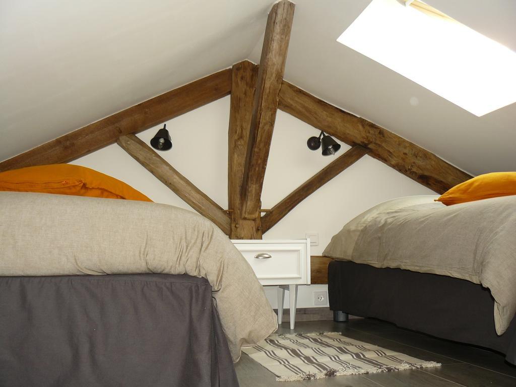 Saint-Saturnin-du-Bois Les 2 Madeleine Bed & Breakfast 部屋 写真