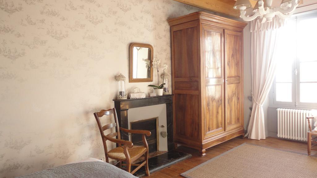 Saint-Saturnin-du-Bois Les 2 Madeleine Bed & Breakfast 部屋 写真