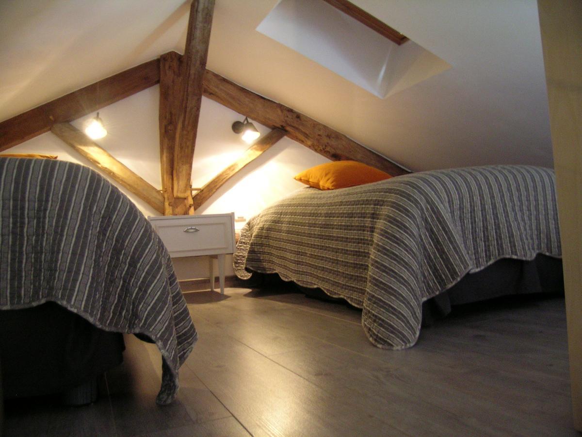 Saint-Saturnin-du-Bois Les 2 Madeleine Bed & Breakfast エクステリア 写真