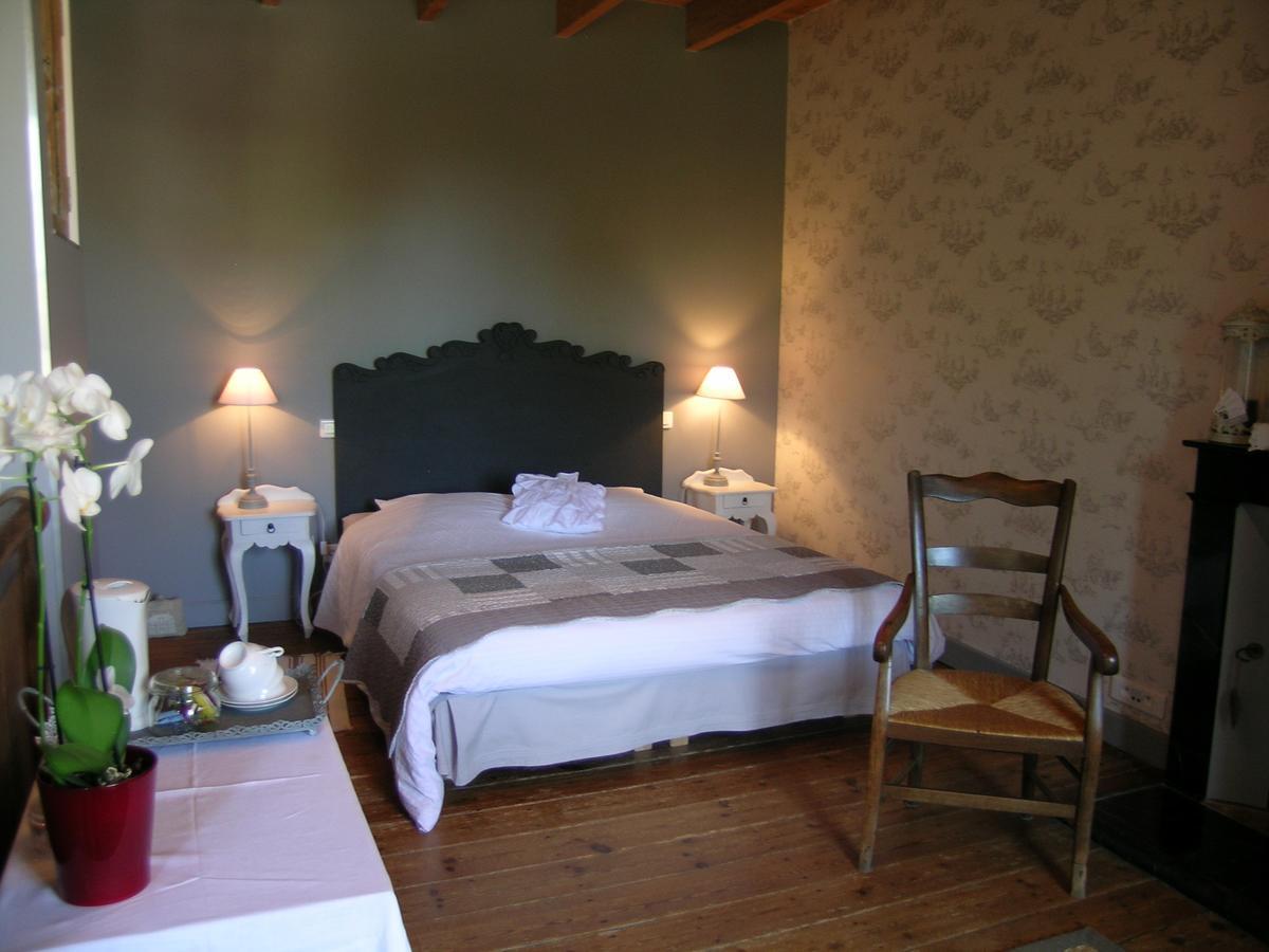 Saint-Saturnin-du-Bois Les 2 Madeleine Bed & Breakfast エクステリア 写真