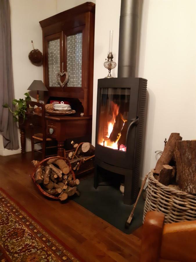 Saint-Saturnin-du-Bois Les 2 Madeleine Bed & Breakfast エクステリア 写真