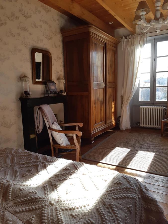 Saint-Saturnin-du-Bois Les 2 Madeleine Bed & Breakfast エクステリア 写真